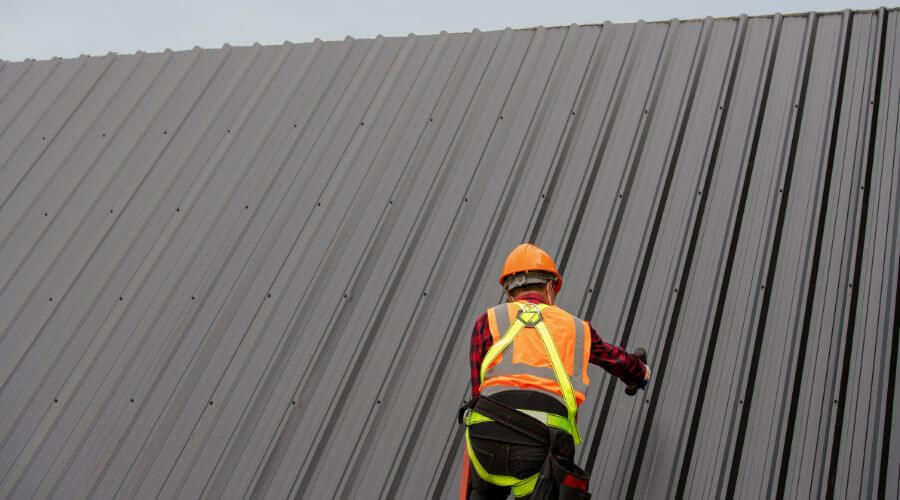 Professional metal roof installation services in Ravencliff, WV