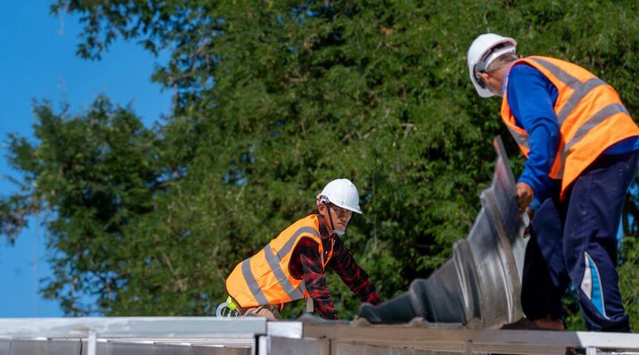 Professional metal roof installation in Ravencliff, WV
